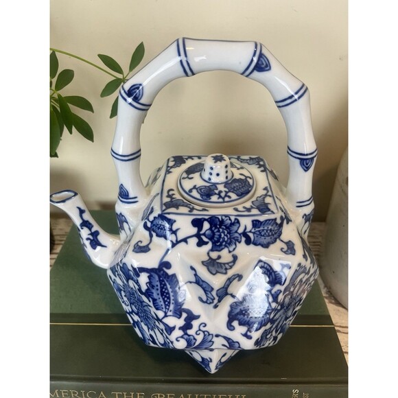 Vintage Large Ornate Blue & White Chinoiserie Geometric Asian Orient 11” Teapot - Picture 7 of 12